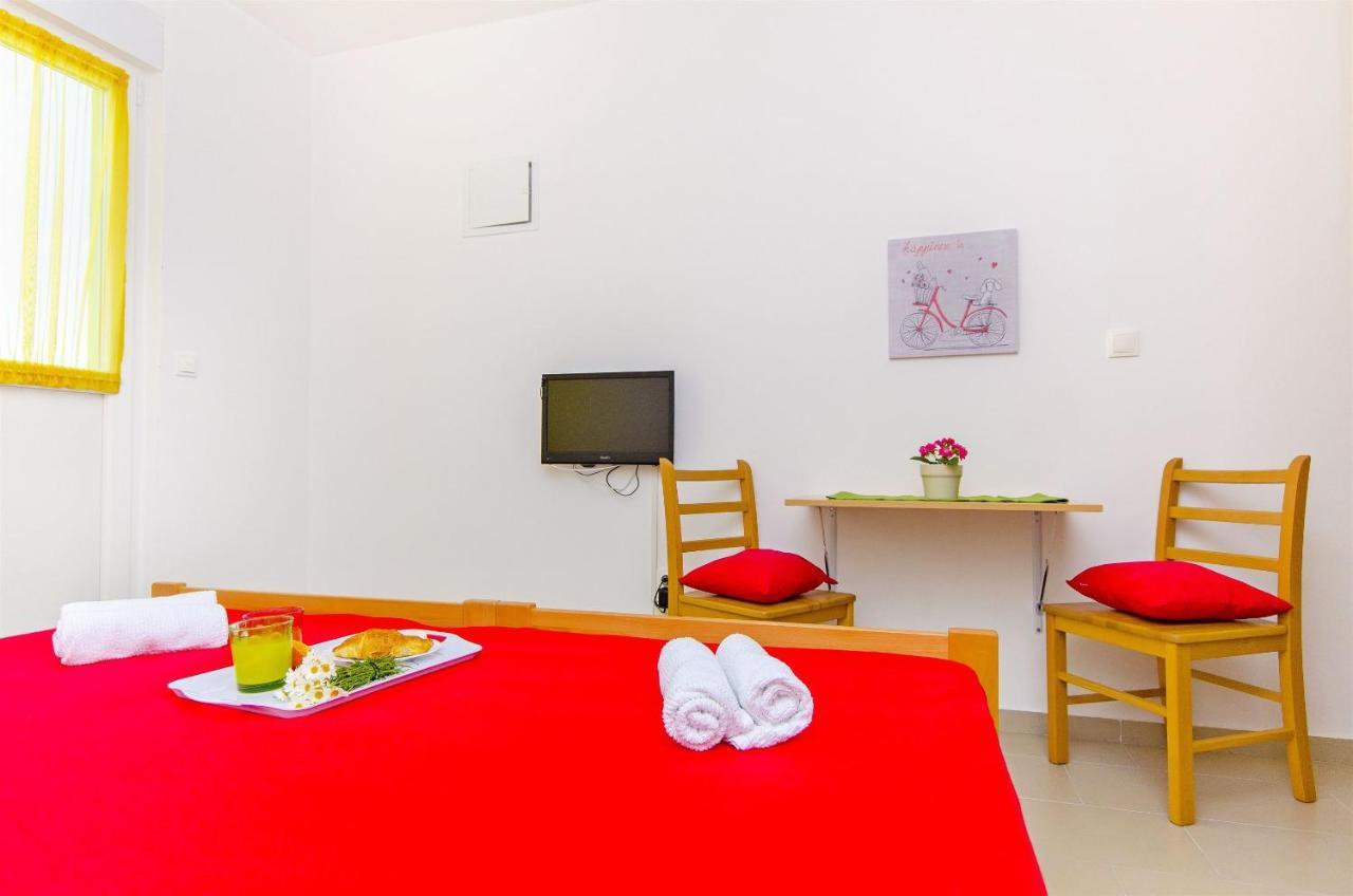 Donji Okrug  Apartments Pava מראה חיצוני תמונה